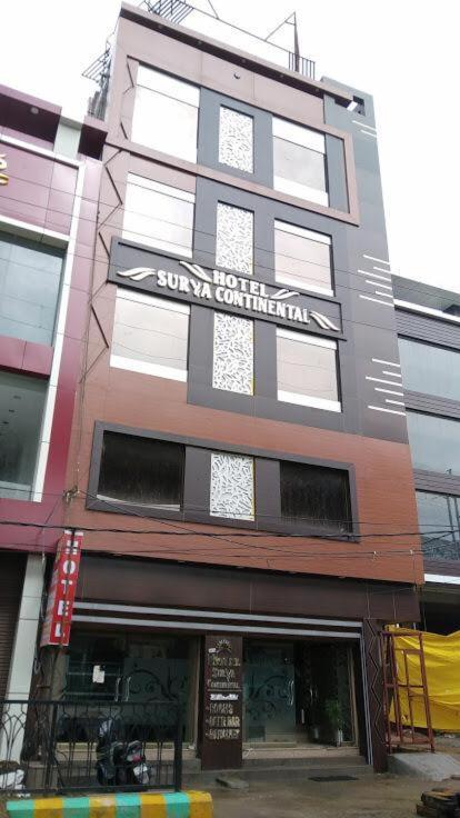 Hotel Surya Continental Лакхнау Экстерьер фото